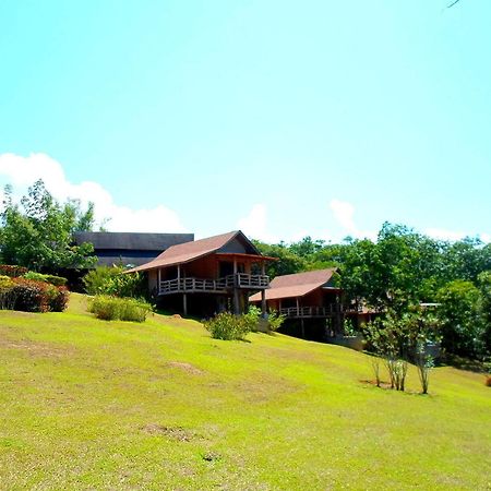 The Cliff & River Jungle Resort Phanom Buitenkant foto
