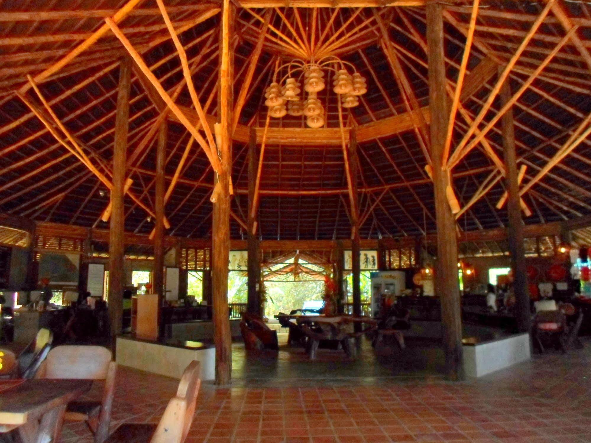 The Cliff & River Jungle Resort Phanom Buitenkant foto