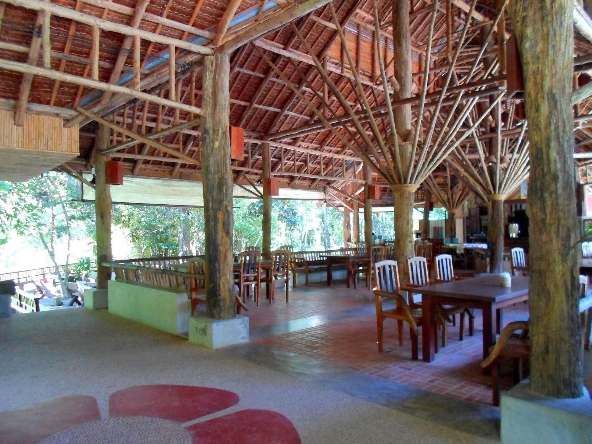 The Cliff & River Jungle Resort Phanom Buitenkant foto